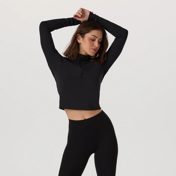 Vuori Studio Half Zip - Picture 2 of 8